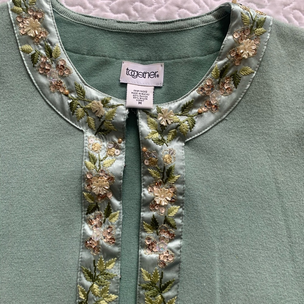 Sweater - Picture 5 of 5
